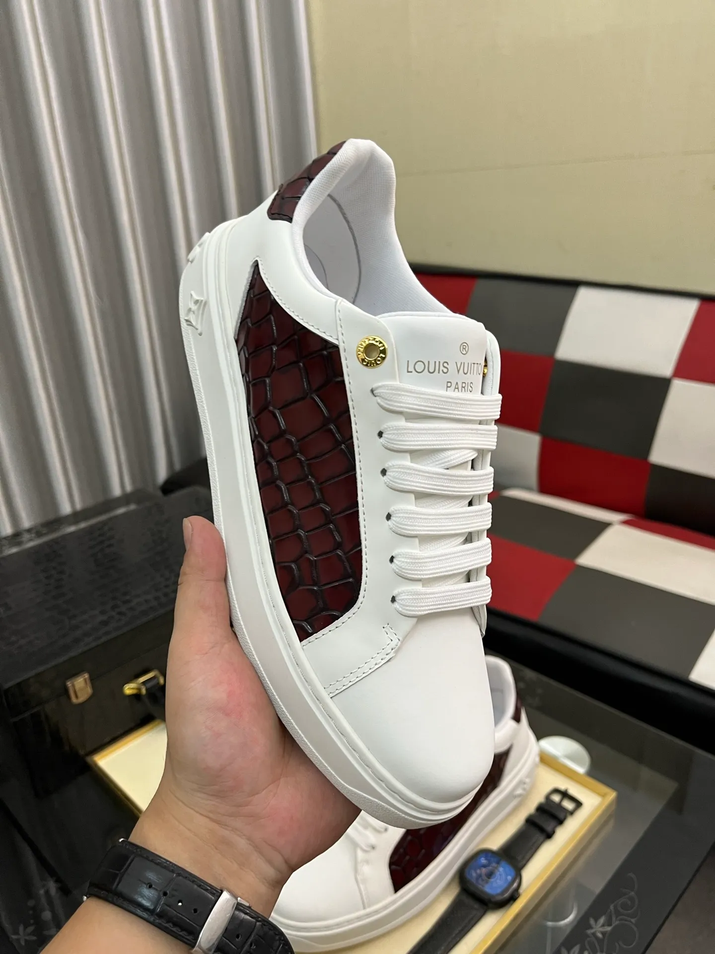 Men's shoes 💰520⌚️⌚️LV Louis Vuitton. The latest fashionable casual shoes are popular in physical stores. New spring and summer comfortable imported custom original cowhide, unique jacquard fabric element design. With sheepskin lining, Lv original bottom, [sun][sun] high-end packaging and high quality💪Details determine the quality, you can enter and leave the counter at will, welcome to compare🇮🇹Number of sizes 38-445️⃣Color options available